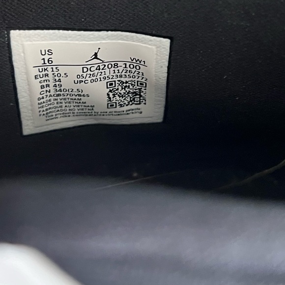 Nike Zion 1 White and Black Athletic Shoes size 16 - Picture 5 of 6